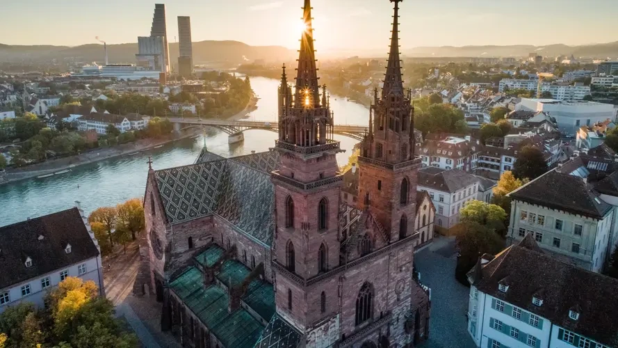 Go to Eurovision 2025 with Alternative Taxi Basel – ride in comfort!