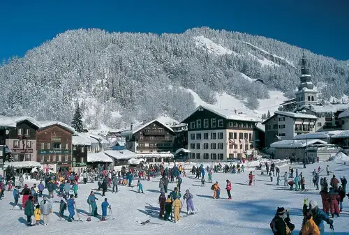Alternative Taxi Services to Ski Resorts in France and Switzerland