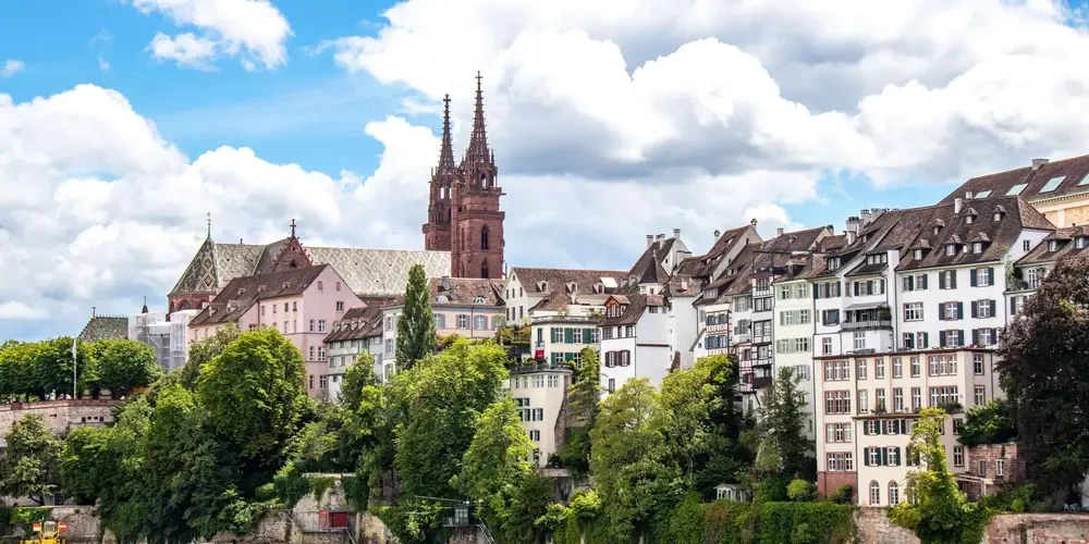 Go to Eurovision 2025 with Alternative Taxi Basel – ride in comfort!