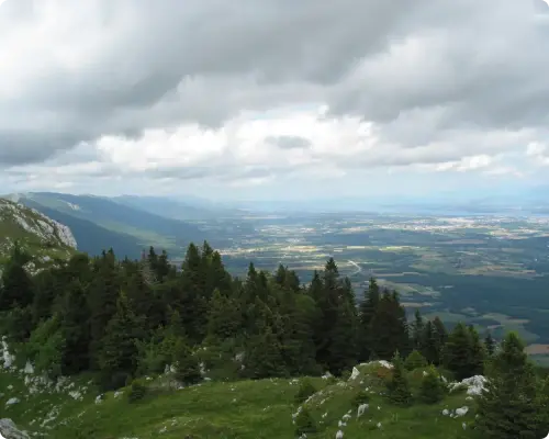 Car Rental Pays de Gex – Easy & Affordable with Kiro Travel